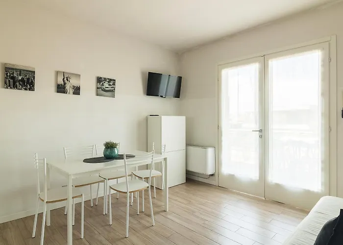 Attico Easy شقة سيرمِيوني