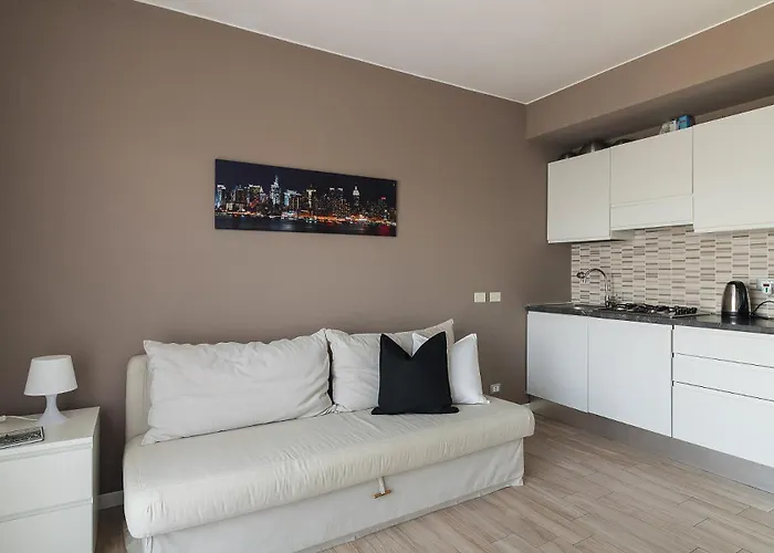 Attico Easy سيرمِيوني