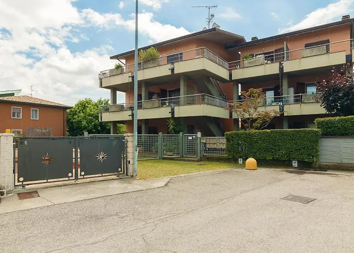 Attico Easy شقة سيرمِيوني